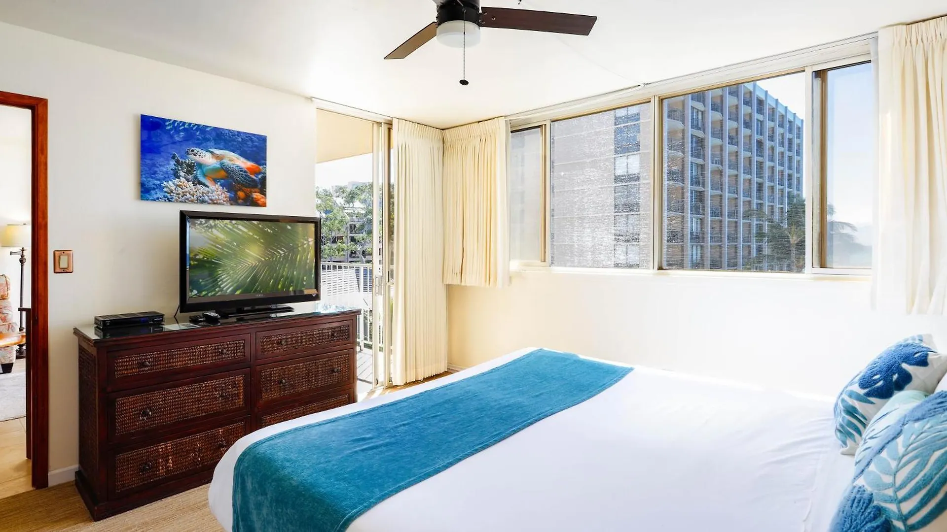 Stunning 1 Bedroom With Ocean And Island Views ~ Sleeps 4 ~ Royal Kahana 514 0*,  United States