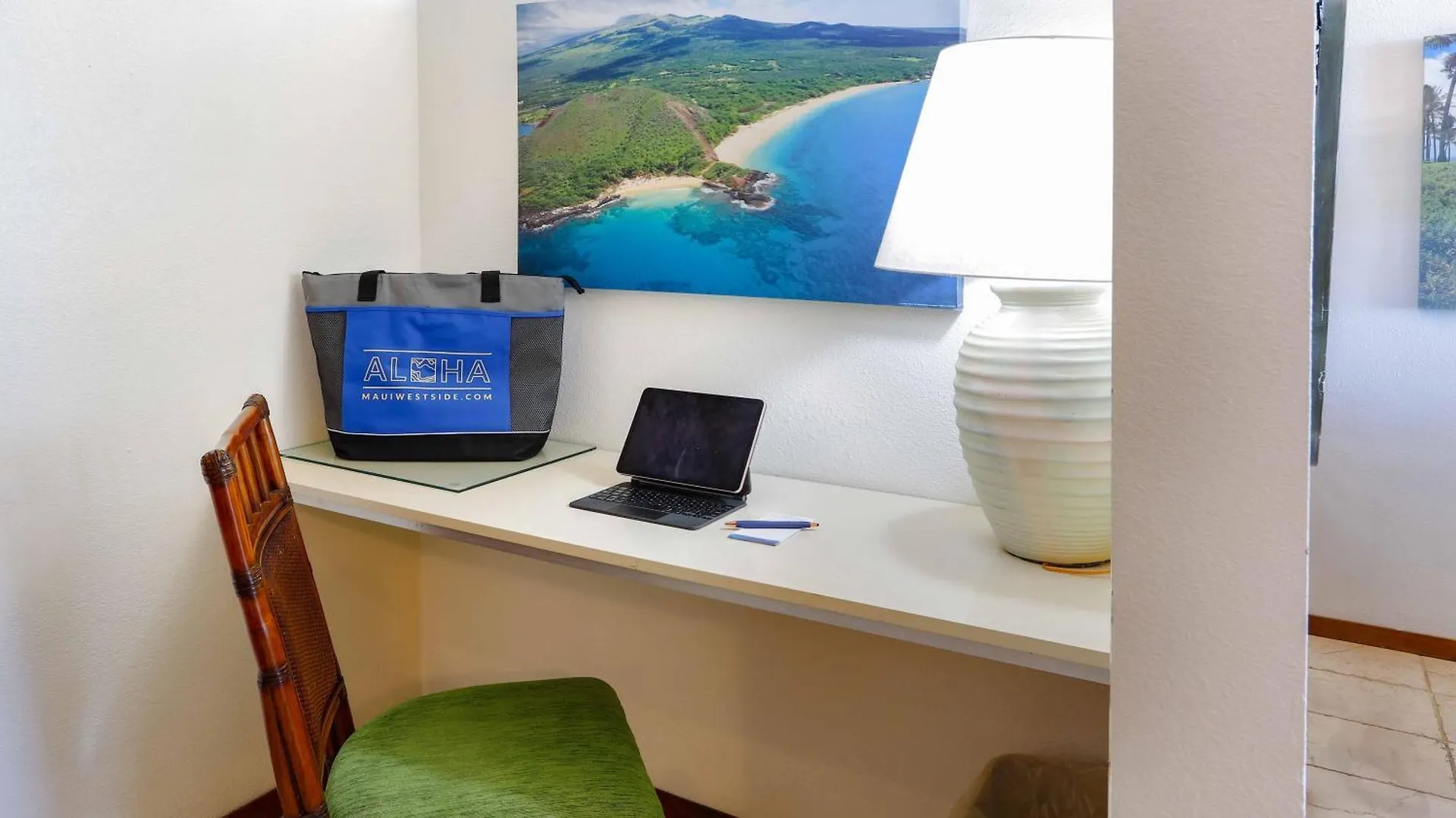 Stunning 1 Bedroom With Ocean And Island Views ~ Sleeps 4 ~ Royal Kahana 514