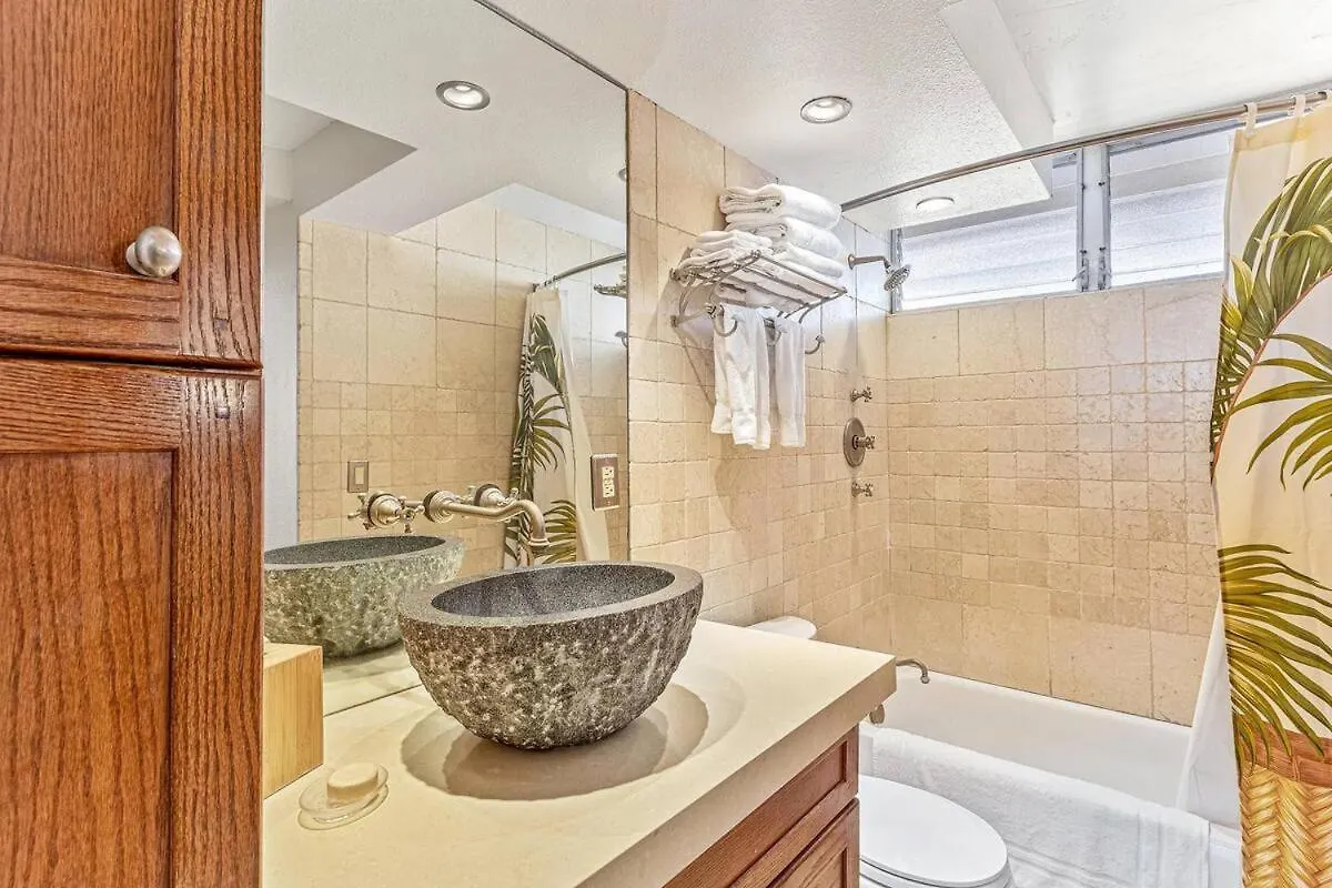 Stunning 1 Bedroom With Ocean And Island Views ~ Sleeps 4 ~ Royal Kahana 514 Aparthotel